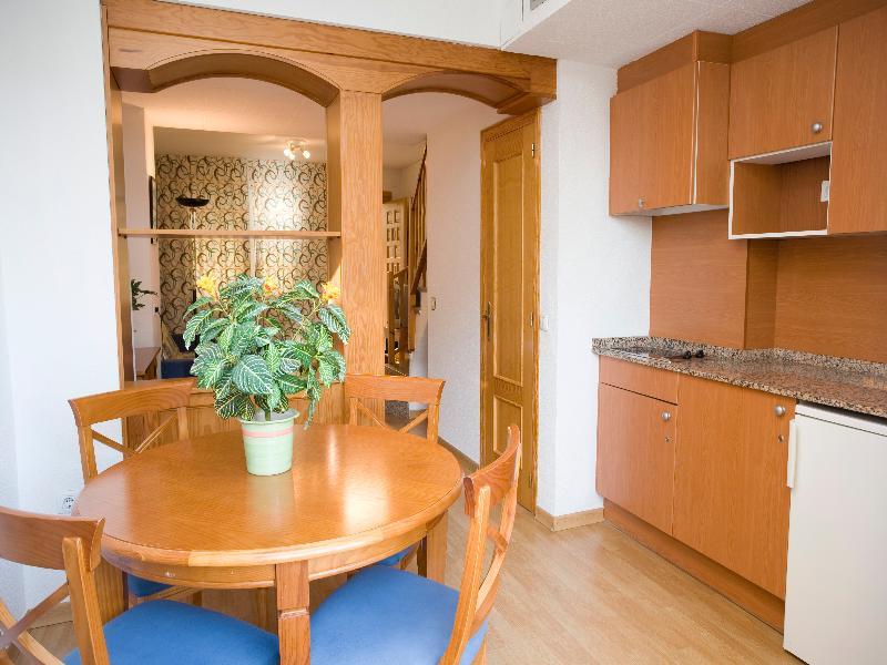 Apartamentos Turisticos Jardines Del Plaza Пеньискола Экстерьер фото